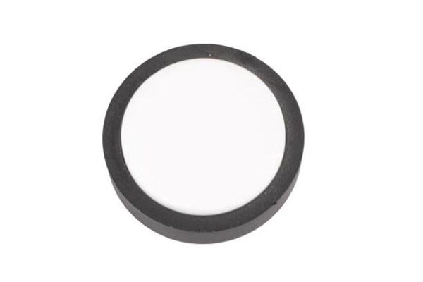 色差仪校正白板有污迹会影响测量结果吗？